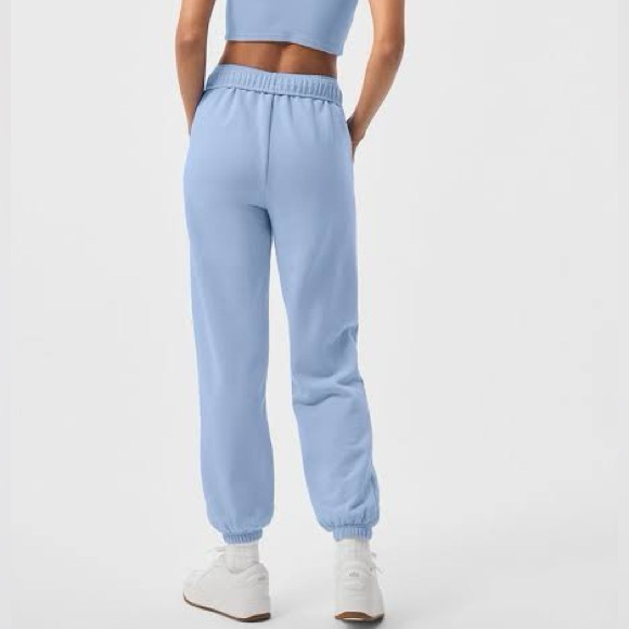 Alo Yoga Accolade Sweatpant Jogger in Seashell Blue - Picture 3 of 3